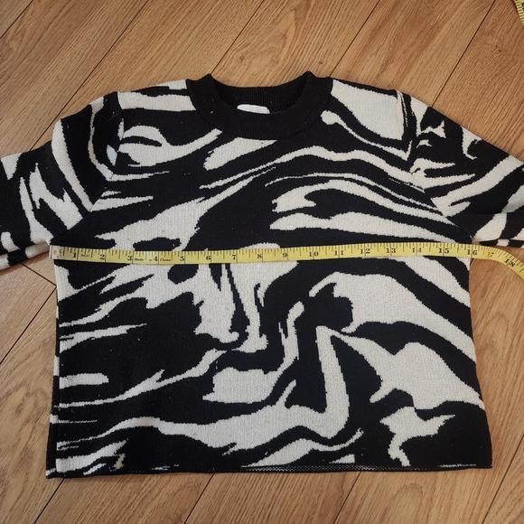 H&M Crop Sweater - Picture 8 of 12
